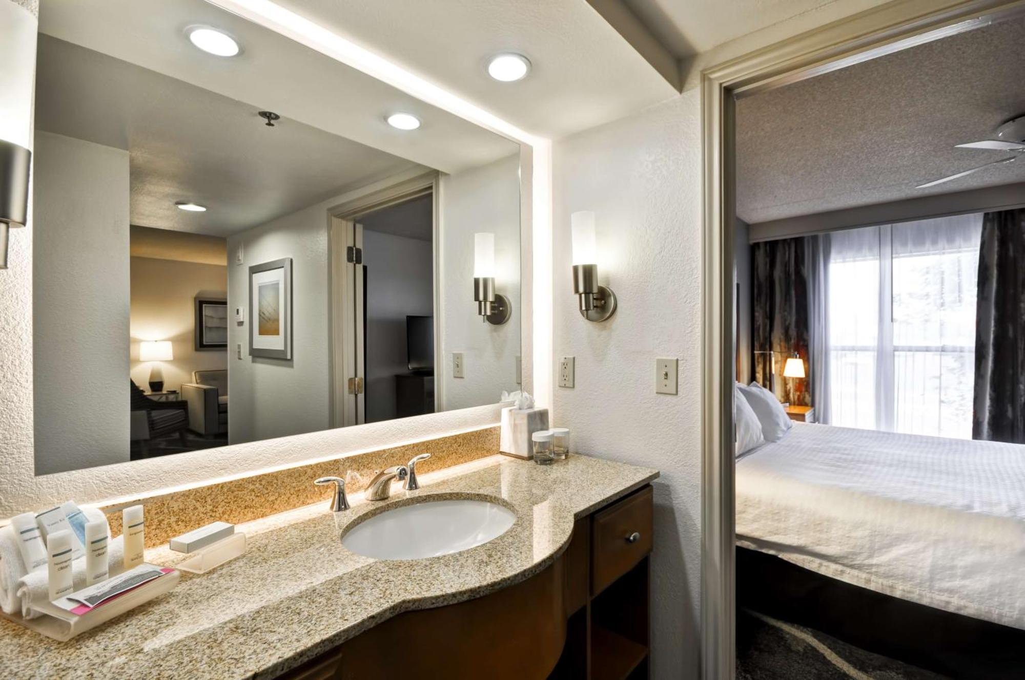 Homewood Suites By Hilton Phoenix-Biltmore Bagian luar foto